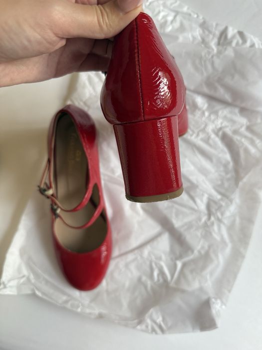 Продаю туфли Мэри Джейн