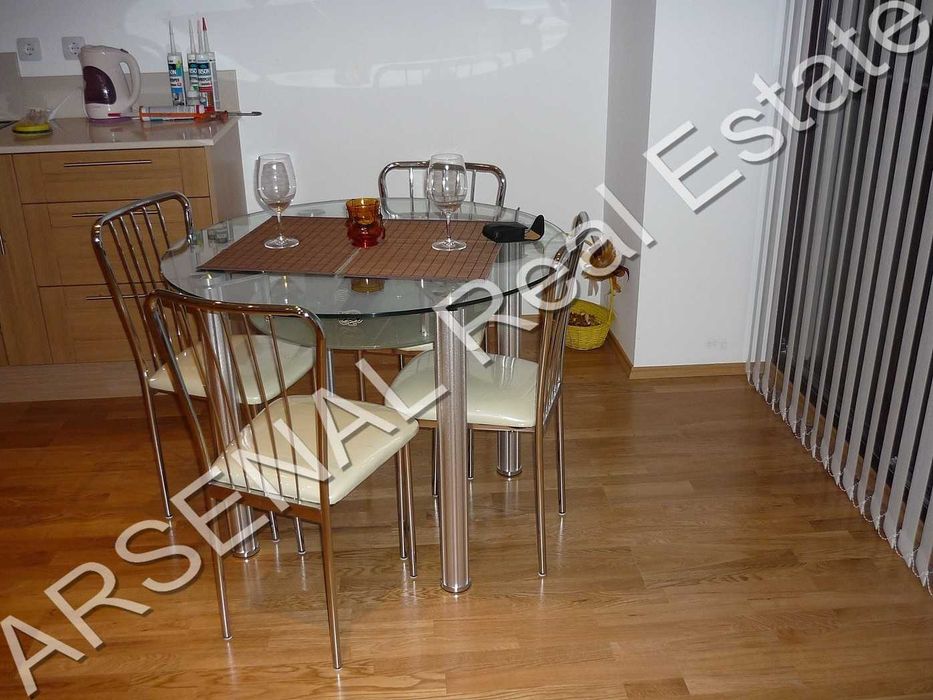 Дава се под наем Двустаен апартамент в София, Център - 80 кв.м за 650 € - Снимка #1