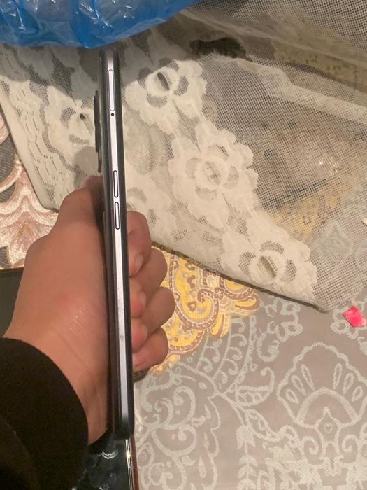 Реалми наз 50 128памйт