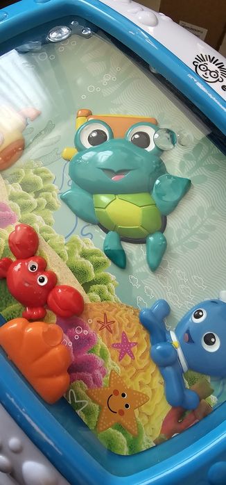 Baby Einstein музикален аквариум за кошара