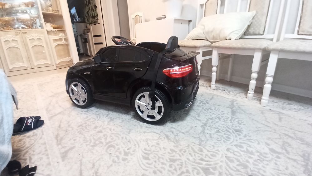 Детский автомобиль