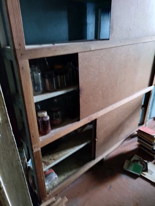 Стеллажи- этажерки комнатные