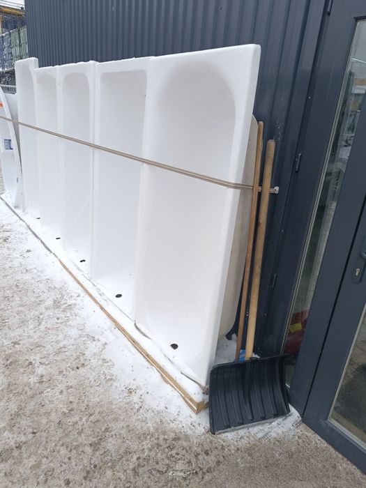 Акриловые и стальные ванны