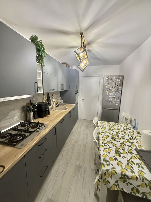 Apartament 2 camere complet mobilat si utilat loc de parcare si boxa inclusa