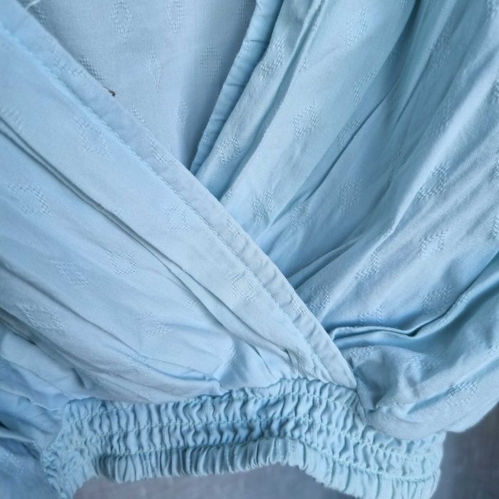 Bluză Pull and Bear cu maneci bufante, marime S