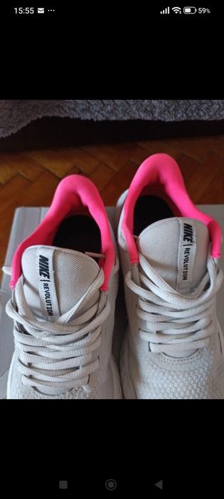 Adidași Nike damă