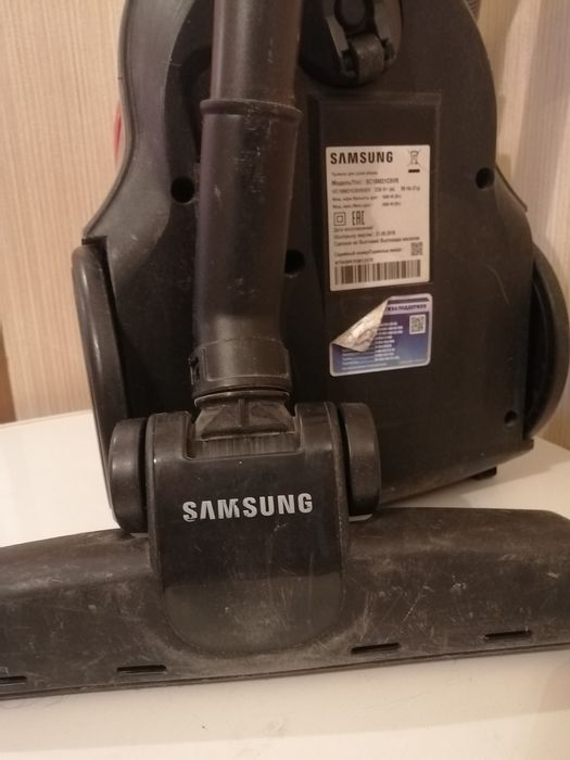 Пылесос Самсунг б/у. В хорошем рабочем состоянии.