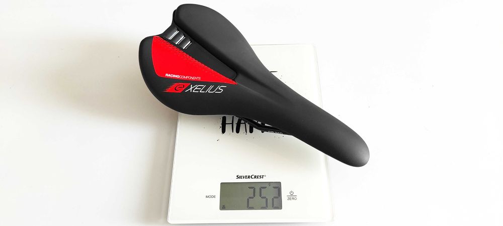 Sa bicicleta Lapierre Xelius noua