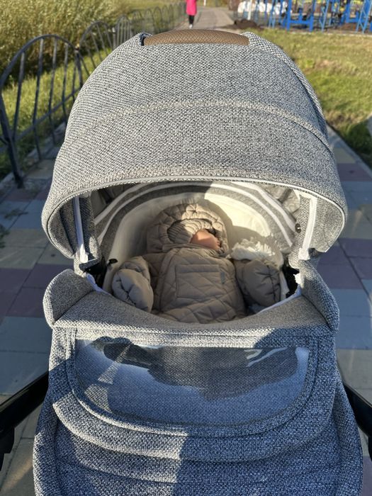 Продам коляску с двумя блоками