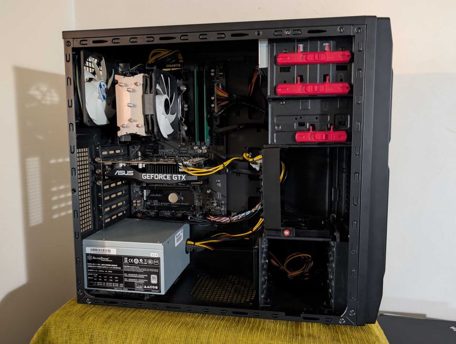 Pc gaming i7 7700 + GTX 1660Ti