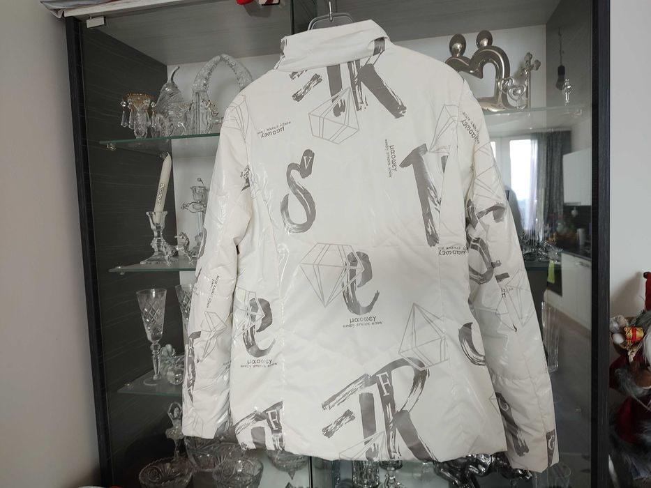 Намалена цена от 65 лв-Яке бяло промазка Ново с етикет