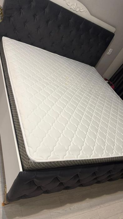 Двухспальная кровать