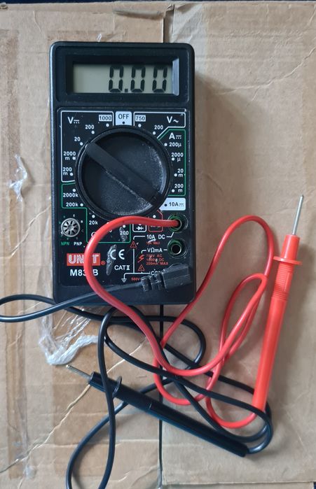 Multimetru digital M830B