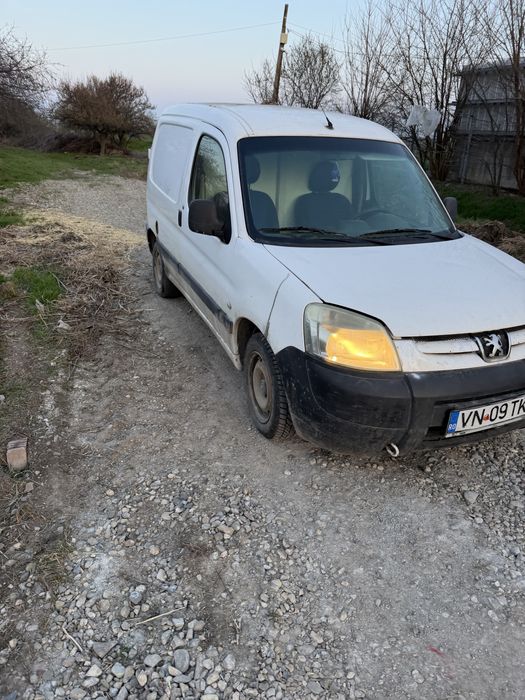PEUGEOT Partner 0 — imagine 2