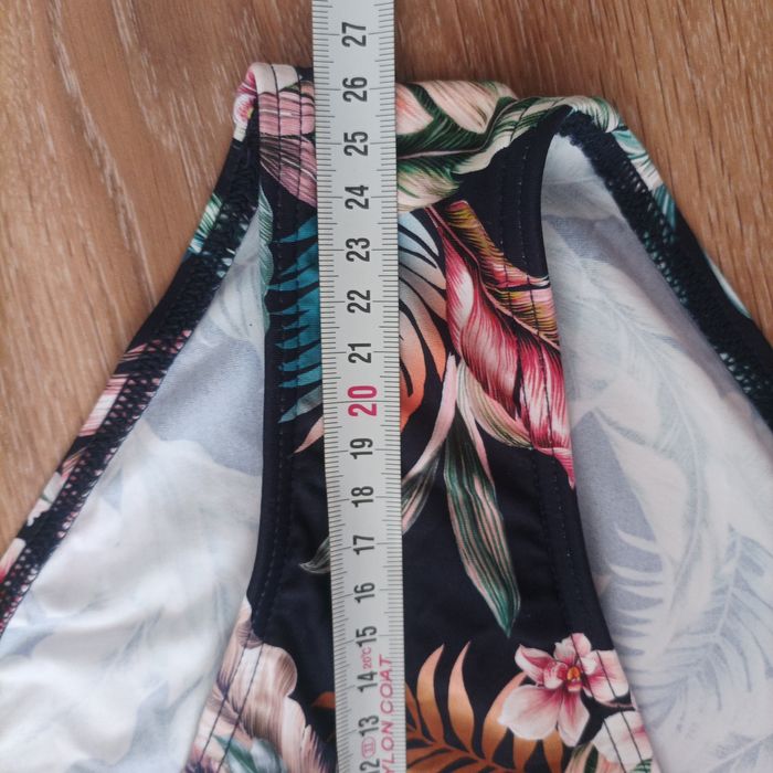 Esprit /Oneill 36B/C  висока талия нов оригинален бански