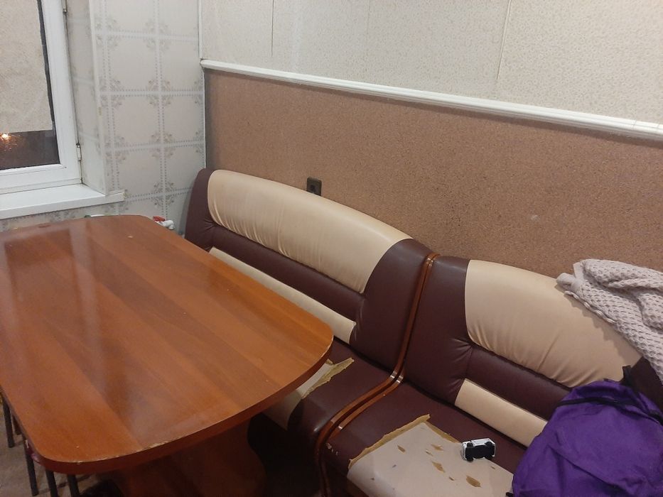 кухонный стол с креслами