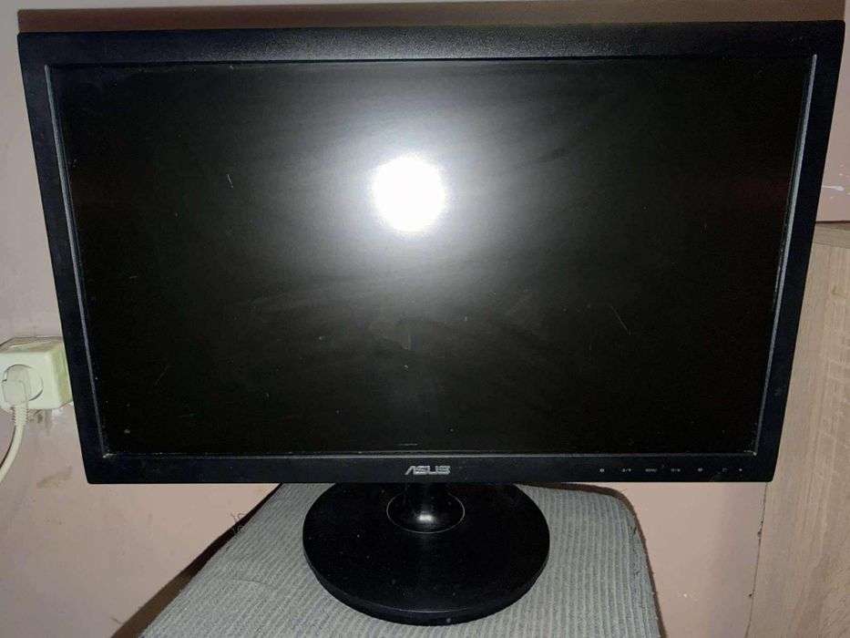 Геймърски компютър + ПОДАРЪК Монитор Asus VS228