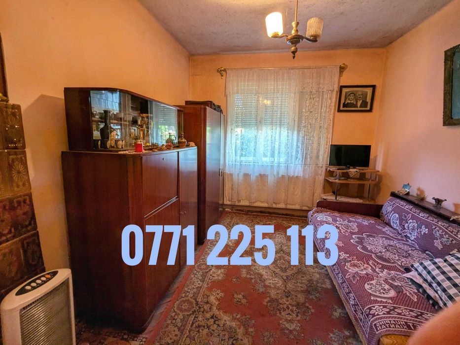 Casă de vânzare cu garaj și grădină – Ocna Mureș, jud. Alba