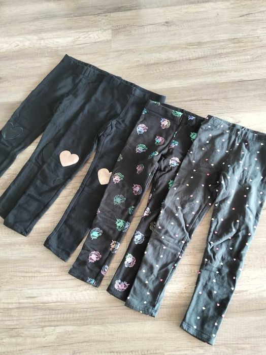 Vând set colanți fetițe