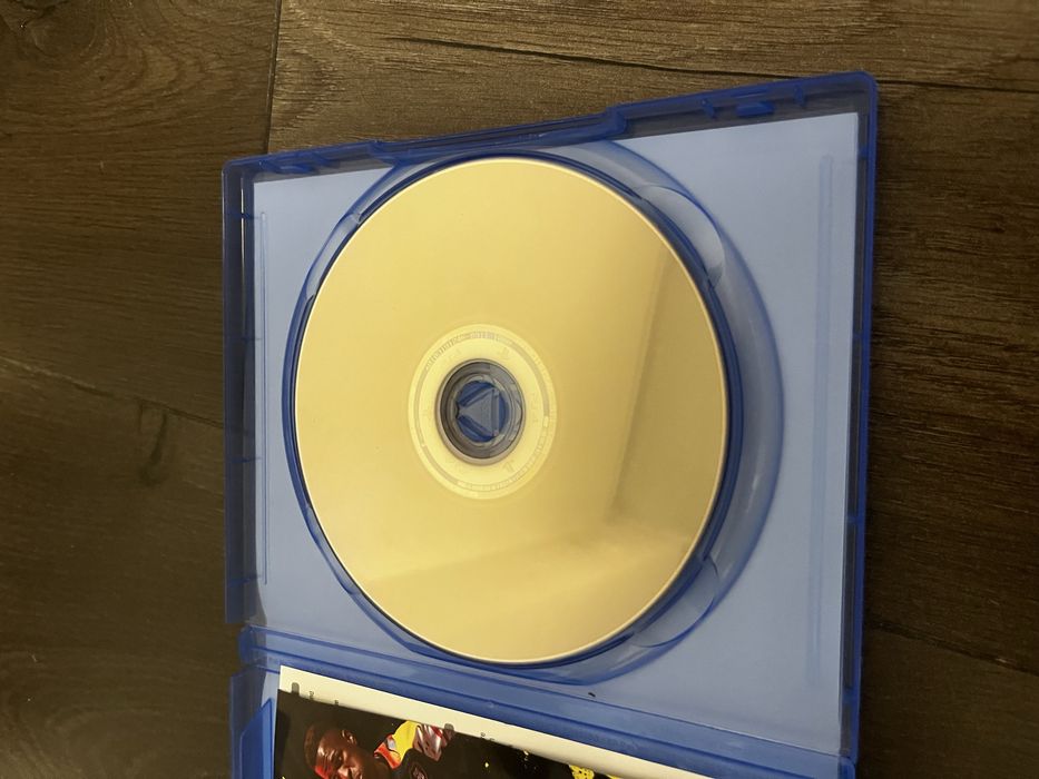 Продава игра fifa 20