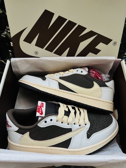 Jordan 1 Retro Low OG SP Travis Scott Reverse Mocha