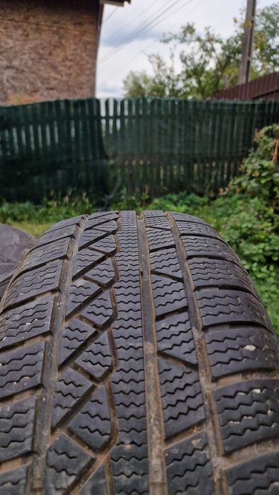 Vând cauciucuri iarna 225/60/17
