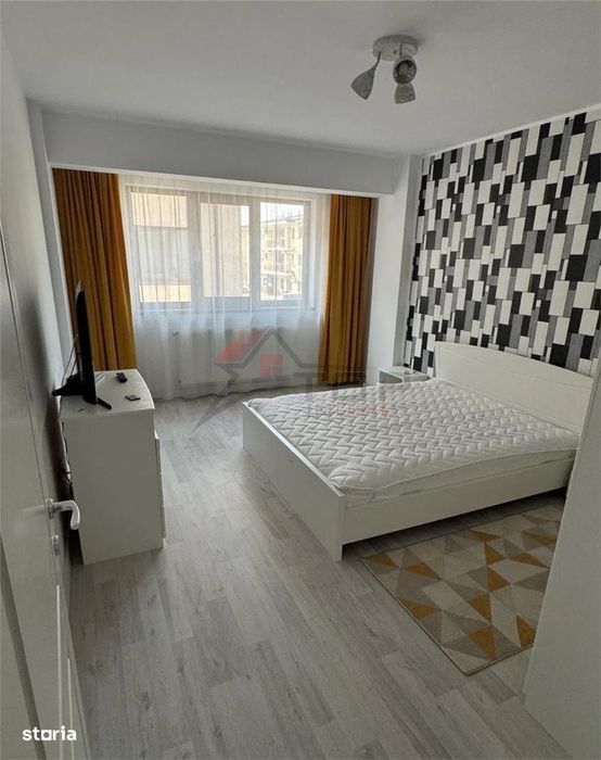 Apartament cu 1 camera decomandat, loc de parcare - Bucium — fotografia 1