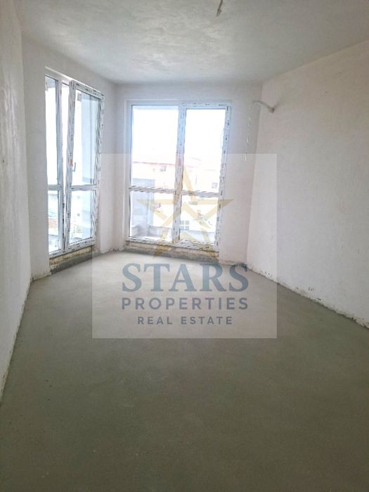 Тристаен просторен апартамент