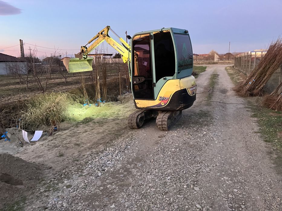 Inchiriem utilaje , miniexcavator , tractoare  , tocatoare