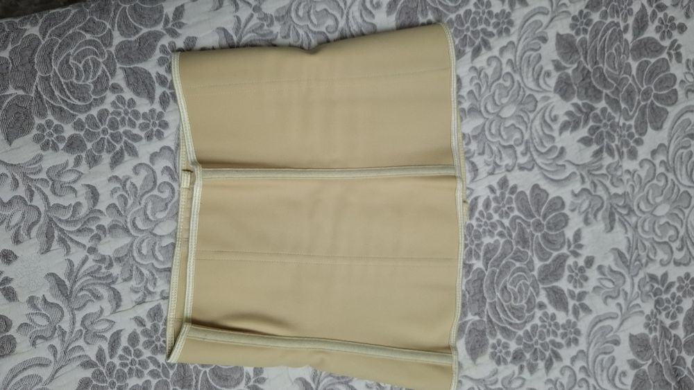 Отдам за шоколадку корсет