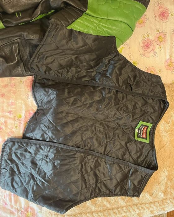 Costum motocicleta din piele