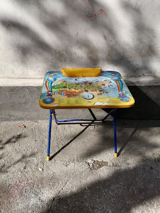 Детский столик старый