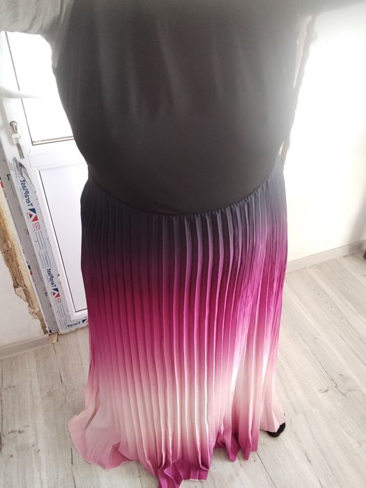 Rochie plisata degrade, elegantă și modernă