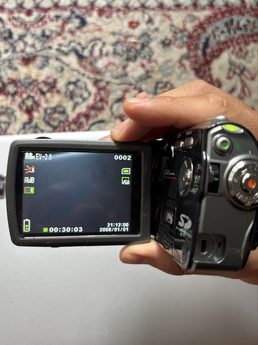 Продам Цифровая видеокамера Sony 16MP