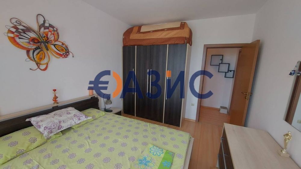 Продава се Тристаен апартамент в к.к. Слънчев бряг - 72 кв.м за 791 €/кв.м - Снимка #12