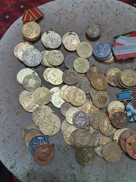 Значки и медали СССР