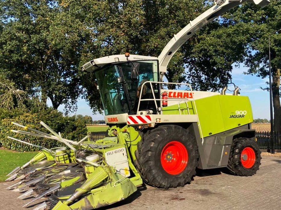 Кормоуборочный комбайн Claas Jaguar 900 Speedstar