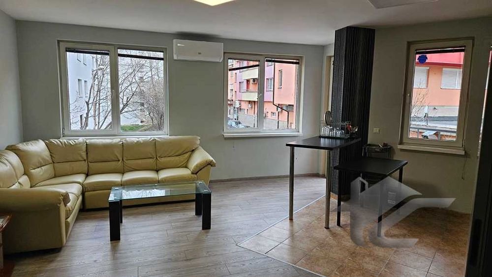 Обзаведен двустаен в сърцето на Студентски град