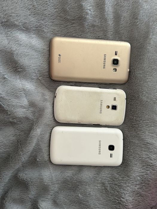 Продам телефоны на запчасти.