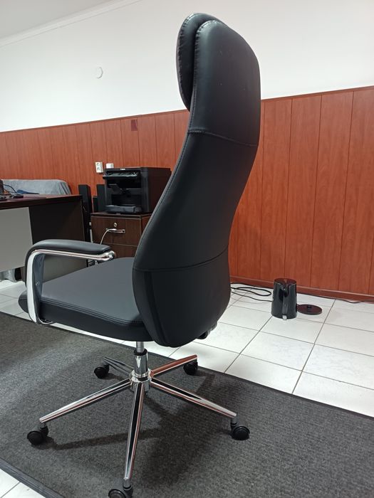 Продам офисное кресло