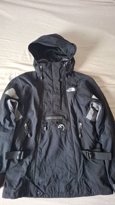 Scurtă impermeabilă THE NORTH FACE femei (de iarnă)