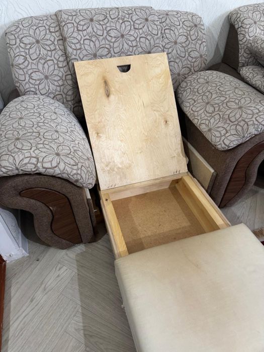 Диван с креслом выдвижной