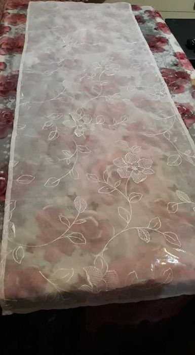 Каре / Тишлайфер с бродерия