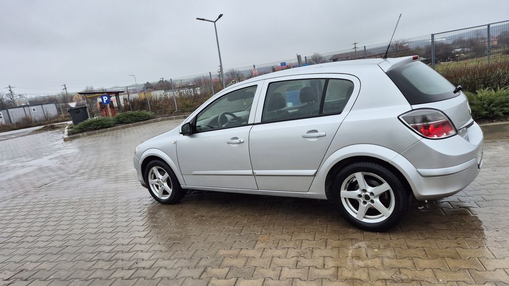 Opel   Astra   H