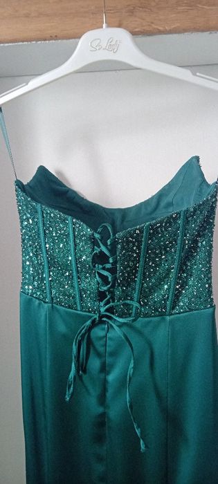 Елегангна бална рокля