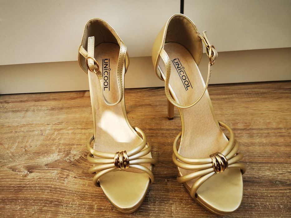 Дамски елегантни обувки