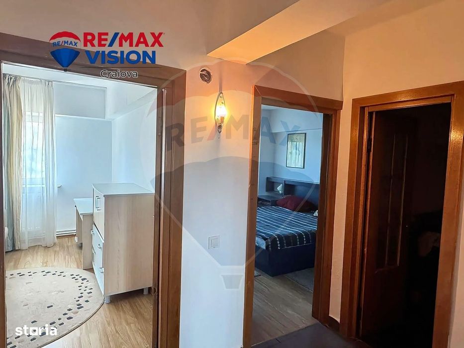 Apartament cu 4 camere de vânzare în zona Central