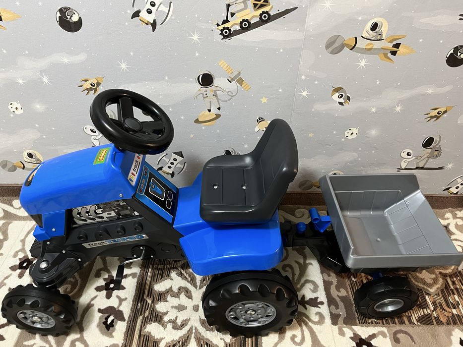 Продам детский трактор