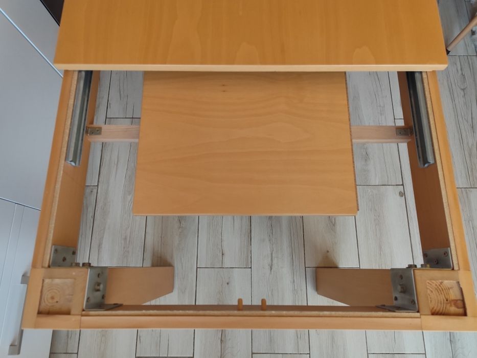 Трапезна маса/Маса за хранене