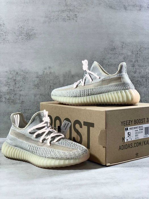 Adidas Yeezy Boost 350 V2 „Lundmark” (Non-Reflective)